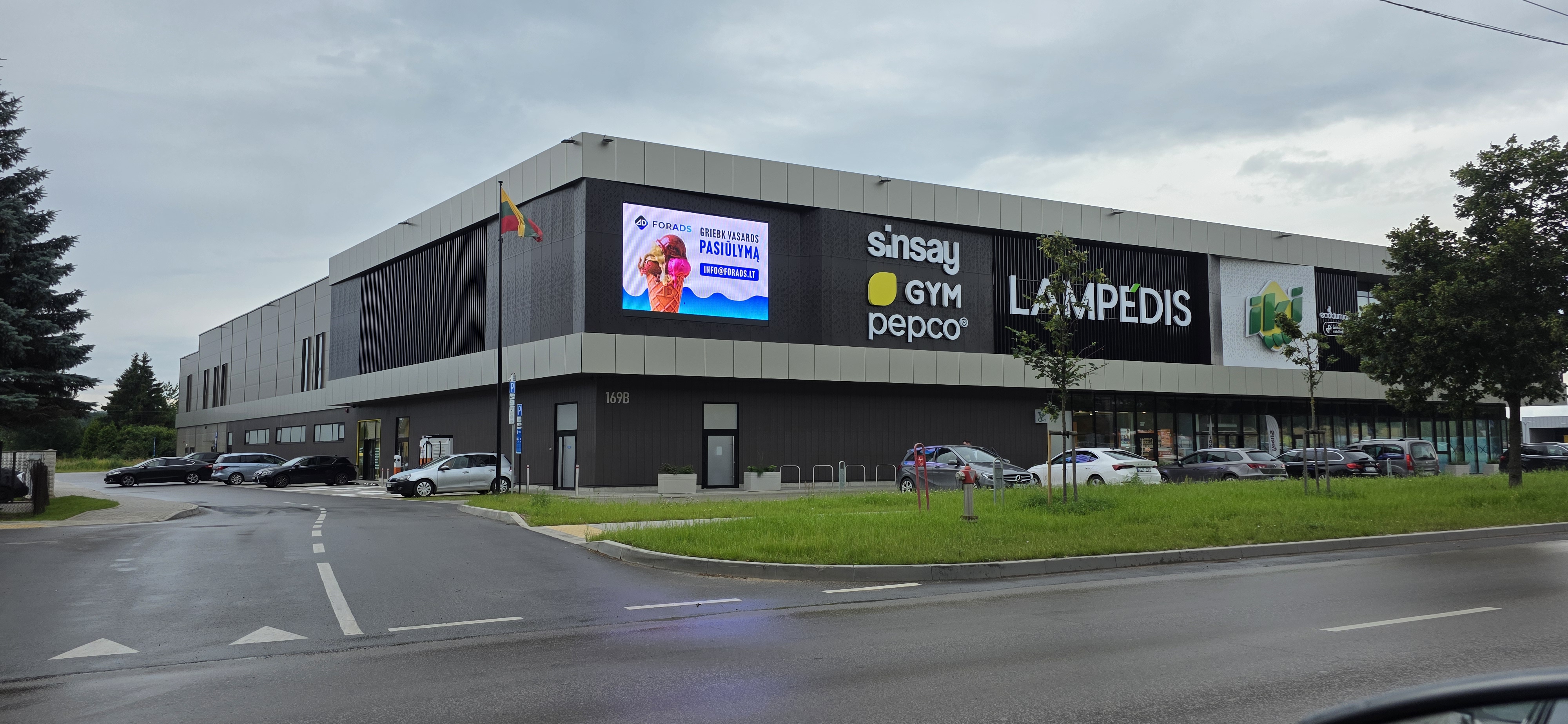 Lampėdžio IKI fasadinis LED ekranas
